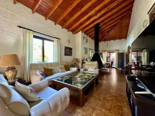 CASA 4 AMB COUNTRY CLUB PRIVADO LOMA VERDE APTA CR foto 3