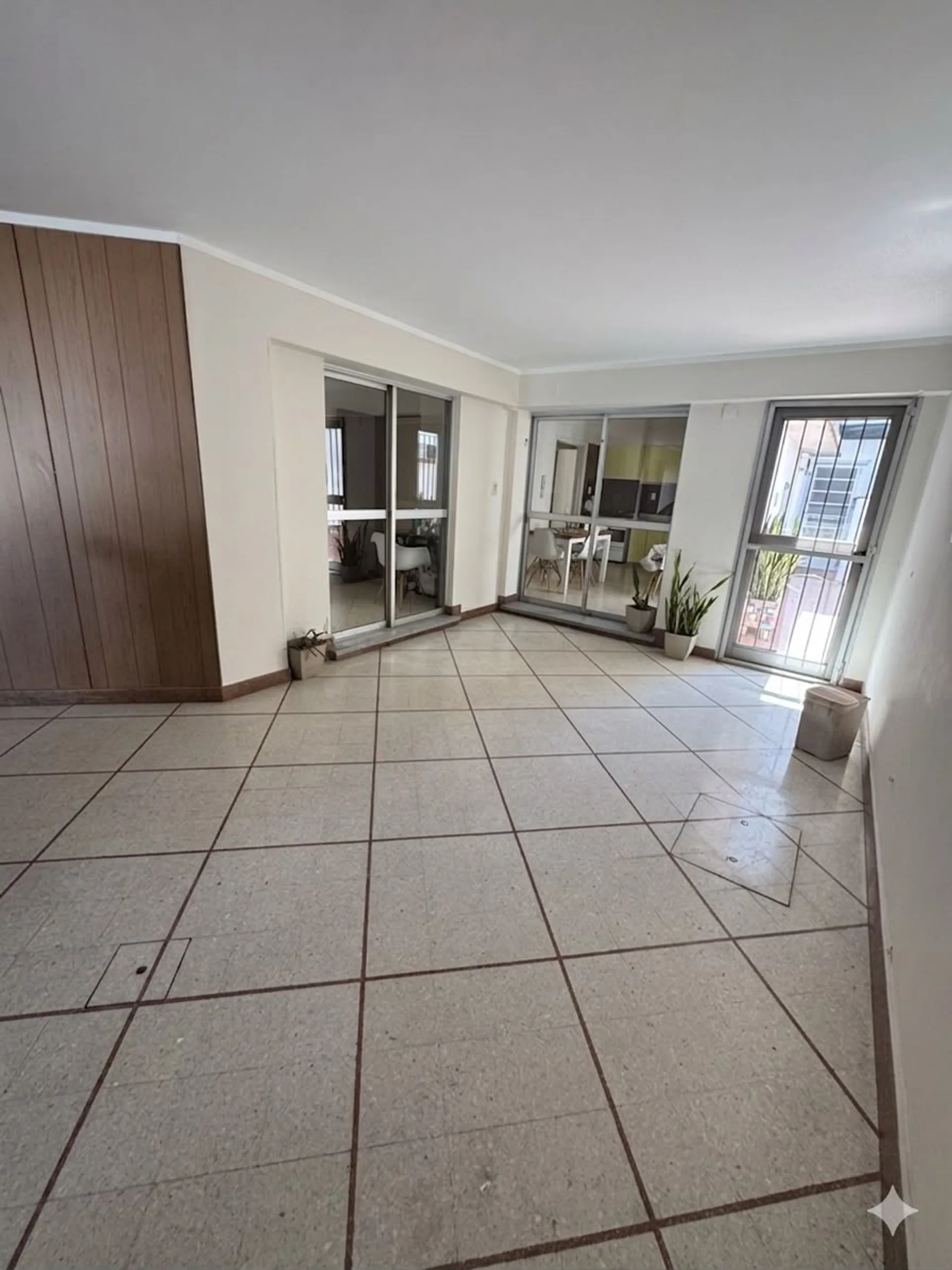 SE VENDE EXCELENTE PLANTA BAJA 3 DORMITORIOS foto 4