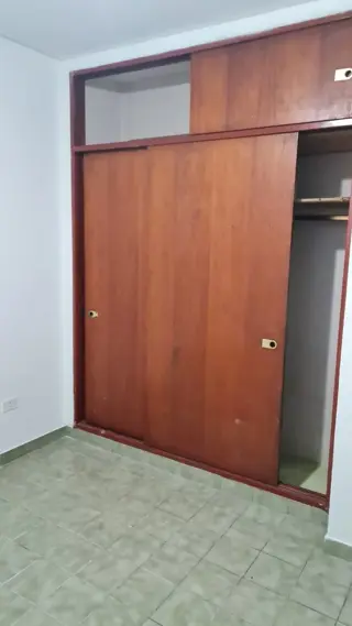 Departamento 2 ambientes en segundo piso al contrafrente, sobre Triunvirato a metros de Av. Arieta. Centro comercial de Villa Luzuriaga foto 2