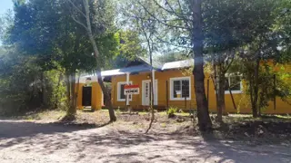 Casa en cordoba con lote 800 m2 3 cuadras de ruta 38 LA PROPIEDAD SE ENCUENTRA EN VILLA GIARDINO SOBRE AV. DEL CERRO foto 3