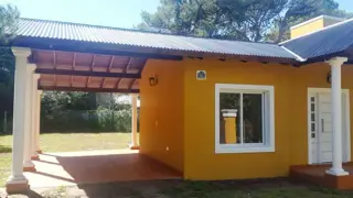 Casa en cordoba con lote 800 m2 3 cuadras de ruta 38 LA PROPIEDAD SE ENCUENTRA EN VILLA GIARDINO SOBRE AV. DEL CERRO foto 5