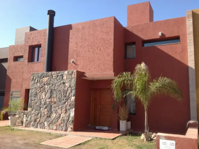 APTA CREDITO - EL REFUGIO - TRES DORMITORIOS