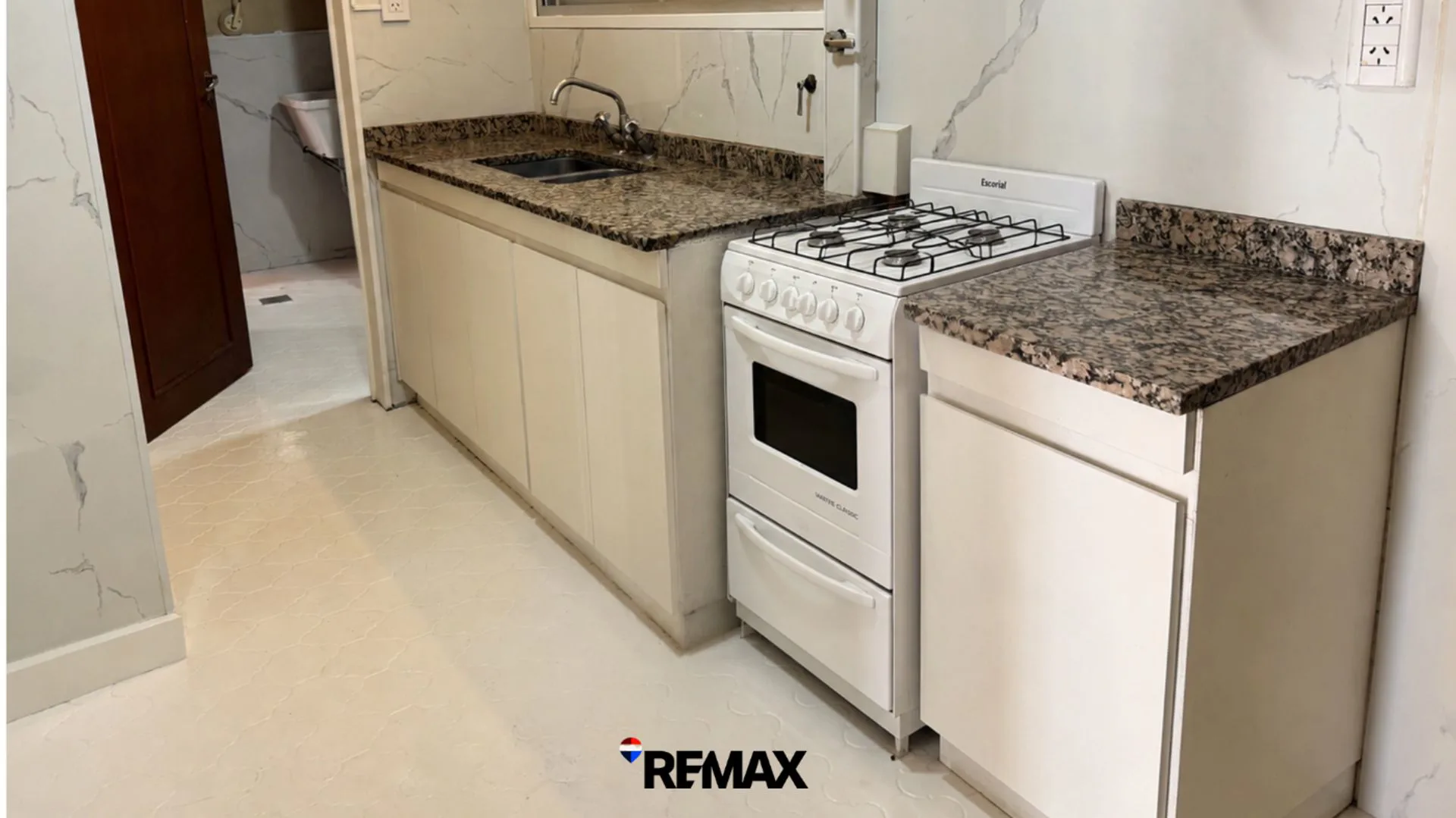 VENTA | APTO CREDITO | DEPTO | 3 DORM | SOLER 154 foto 3