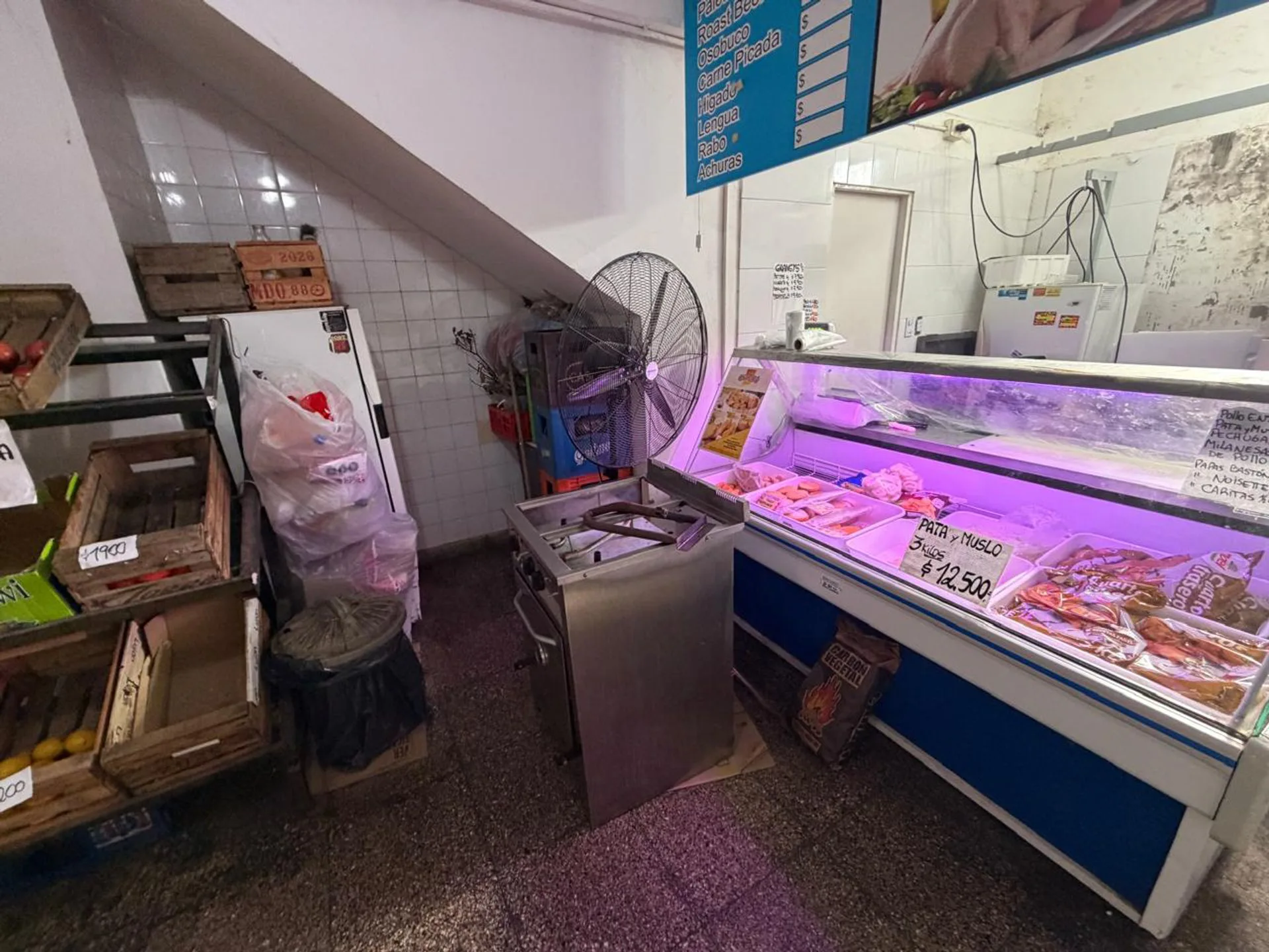 VENTA LOCAL COMERCIAL 89M2 PUNTA MOGOTES foto 3