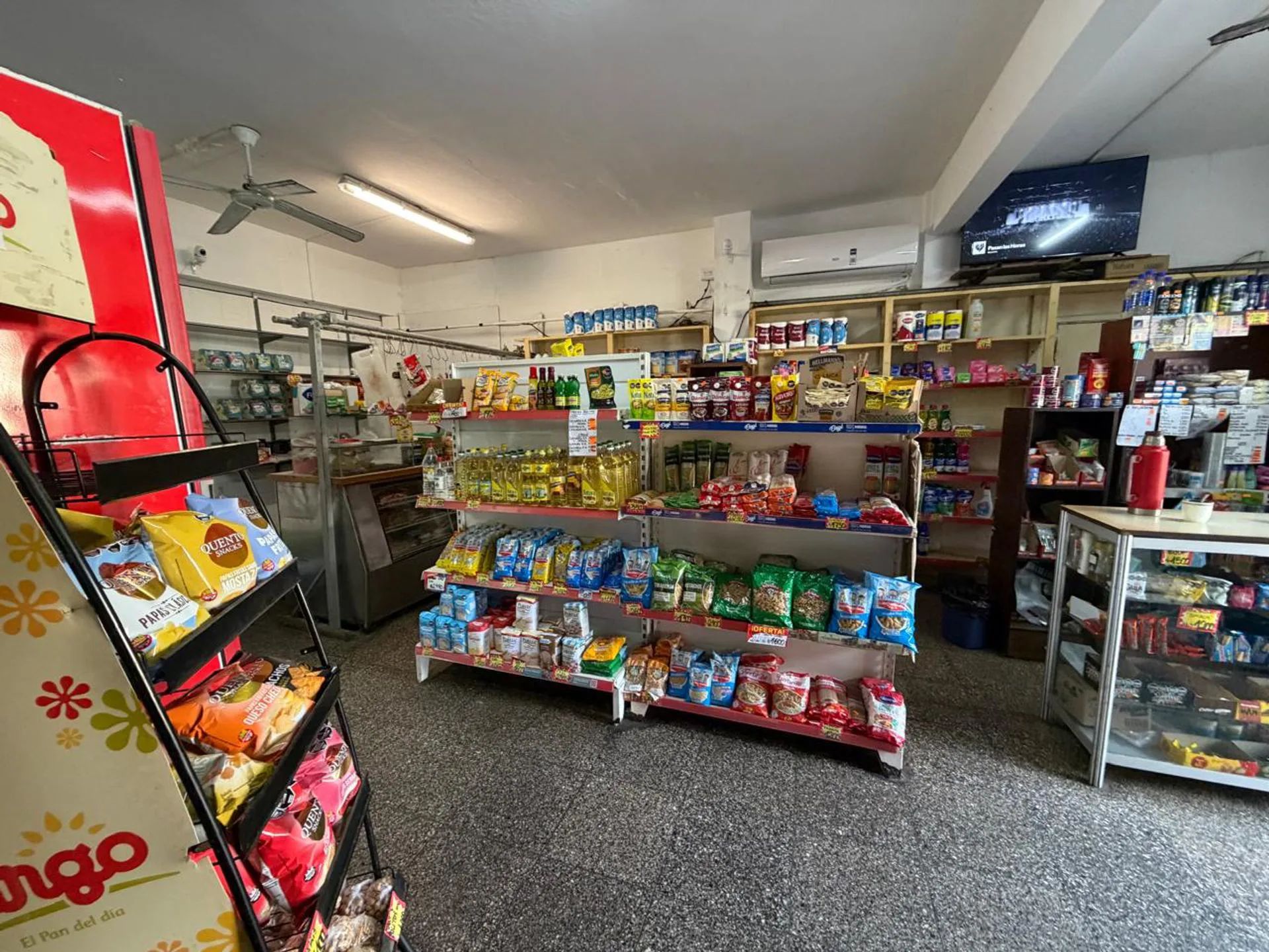 VENTA LOCAL COMERCIAL 89M2 PUNTA MOGOTES foto 4