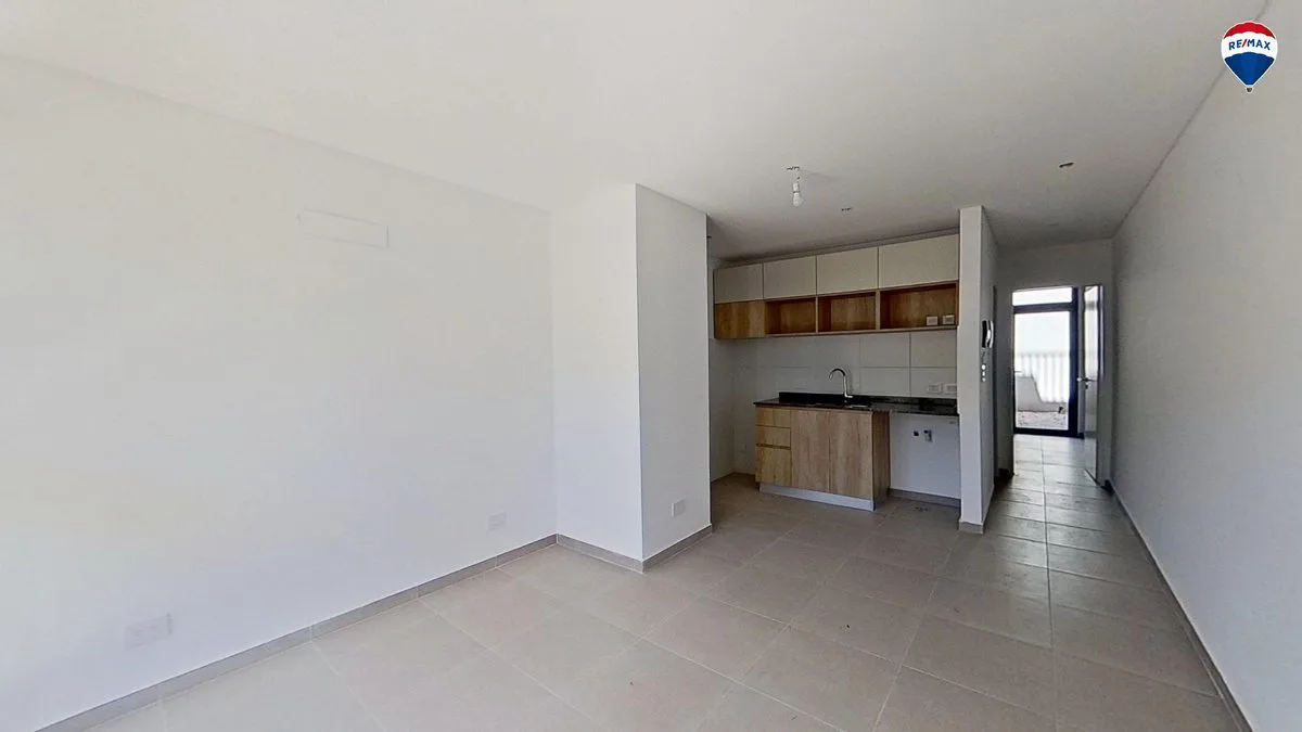 VENTA DEPARTAMENTO 2 AMBIENTES C/ PATIO A ESTRENAR foto 2