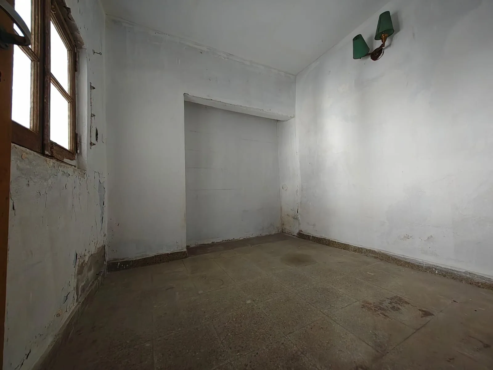 V. Ballester - Casa en lote propio a reciclar! foto 3