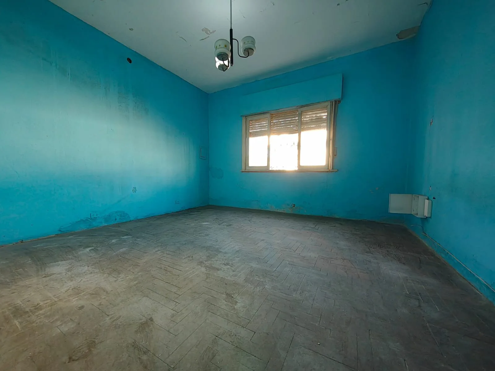 V. Ballester - Casa en lote propio a reciclar! foto 4