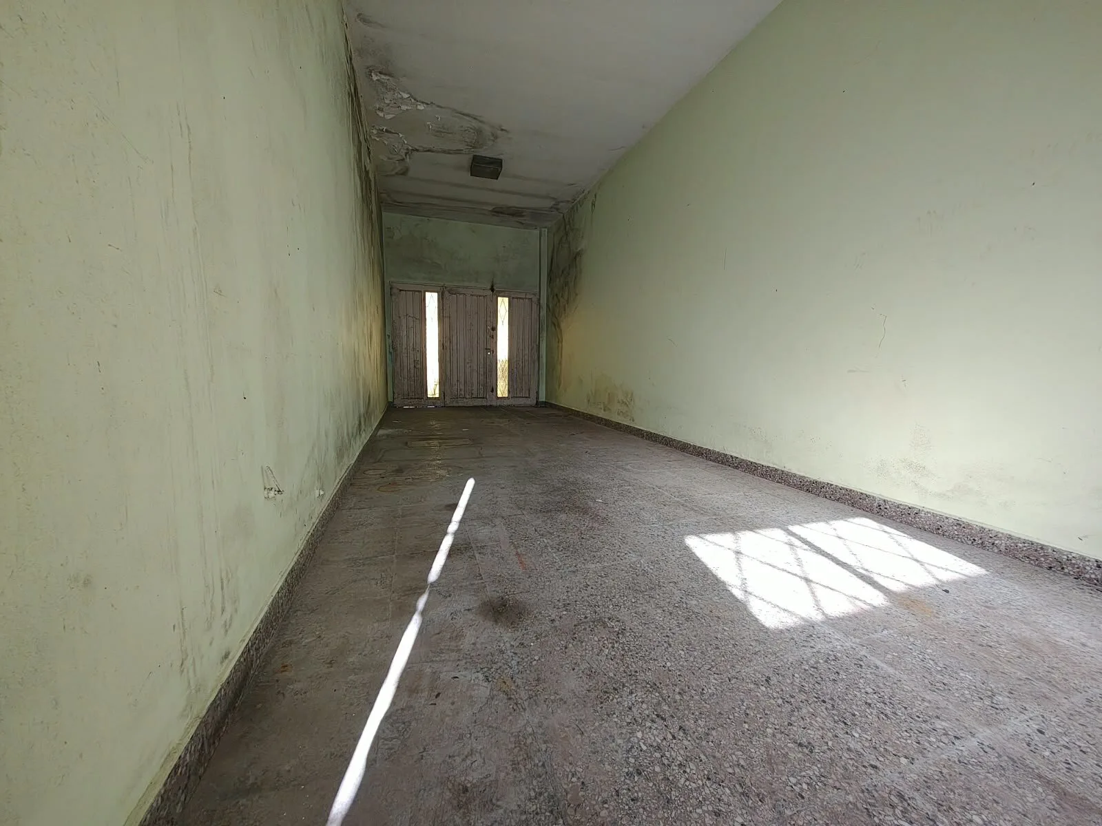 V. Ballester - Casa en lote propio a reciclar! foto 5