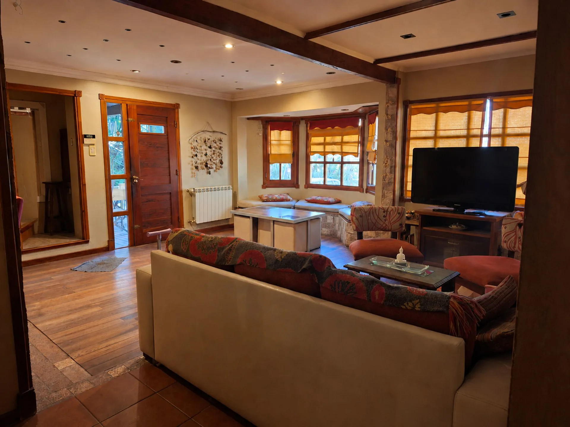Casa 7 amb. Venta Bosque Peralta Ramos con jardín foto 3