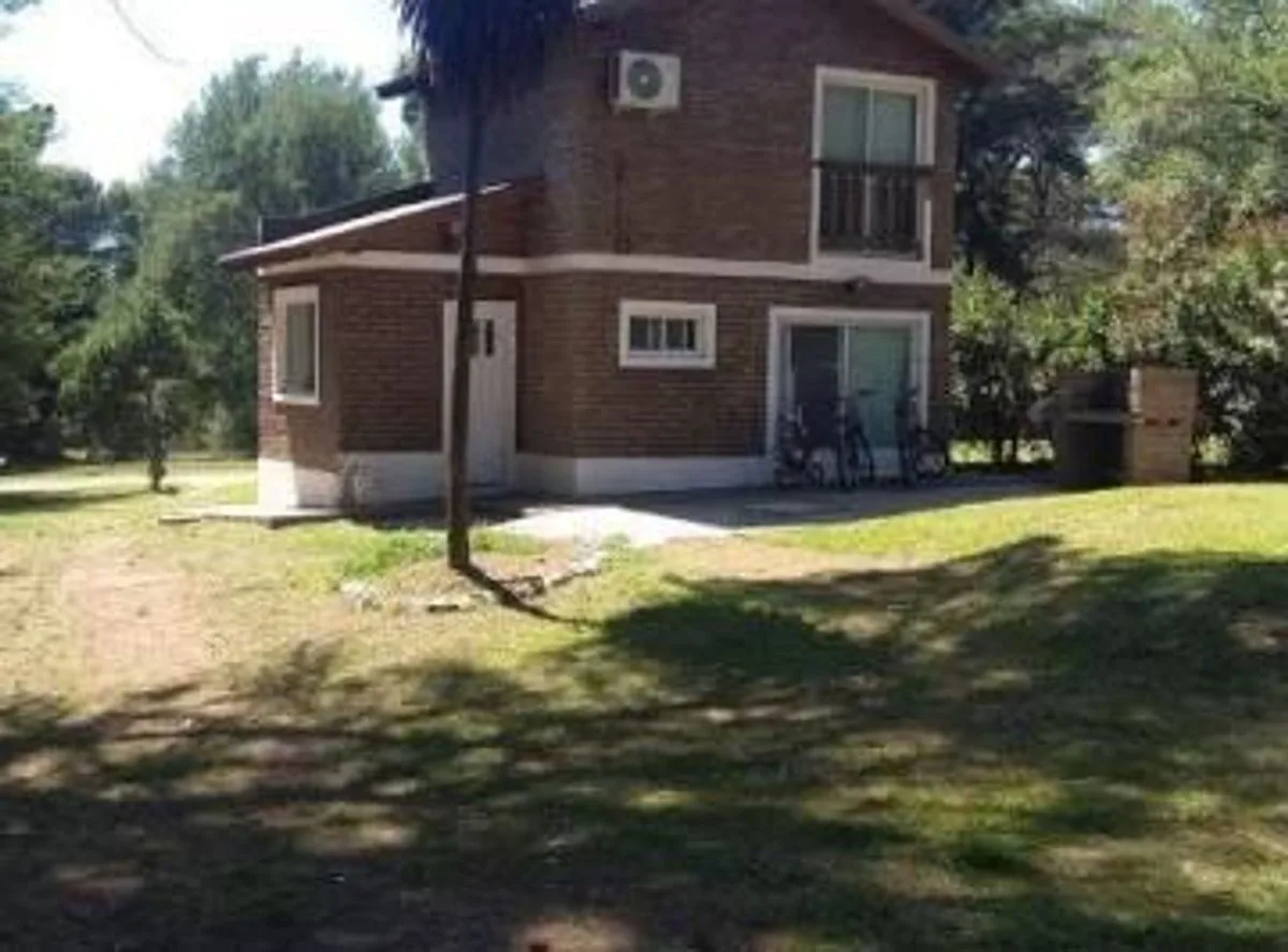 VENTA 2  CASAS EN VILLA VENTANA SOBRE AMPLIO LOTE foto 3