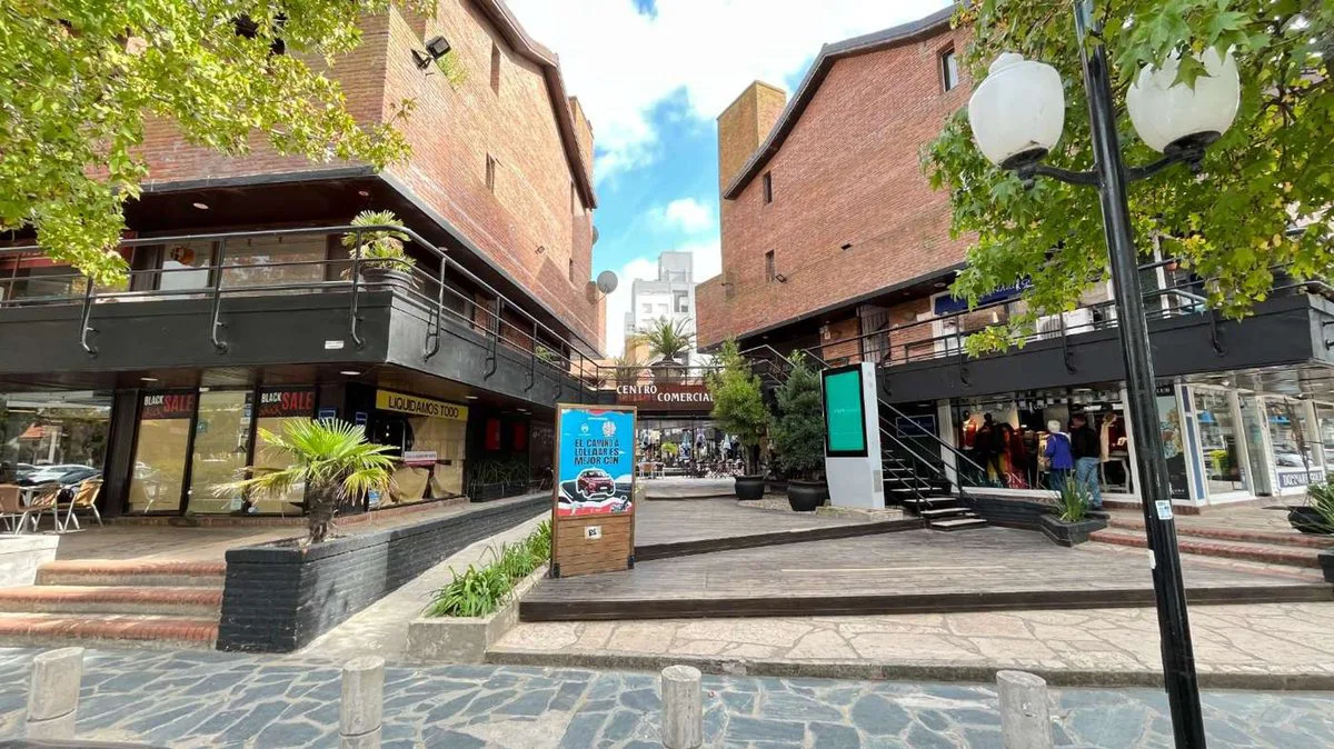 VENTA DEPARTAMENTOPINAMAR 3 AMB COCHERA CENTRO foto 3