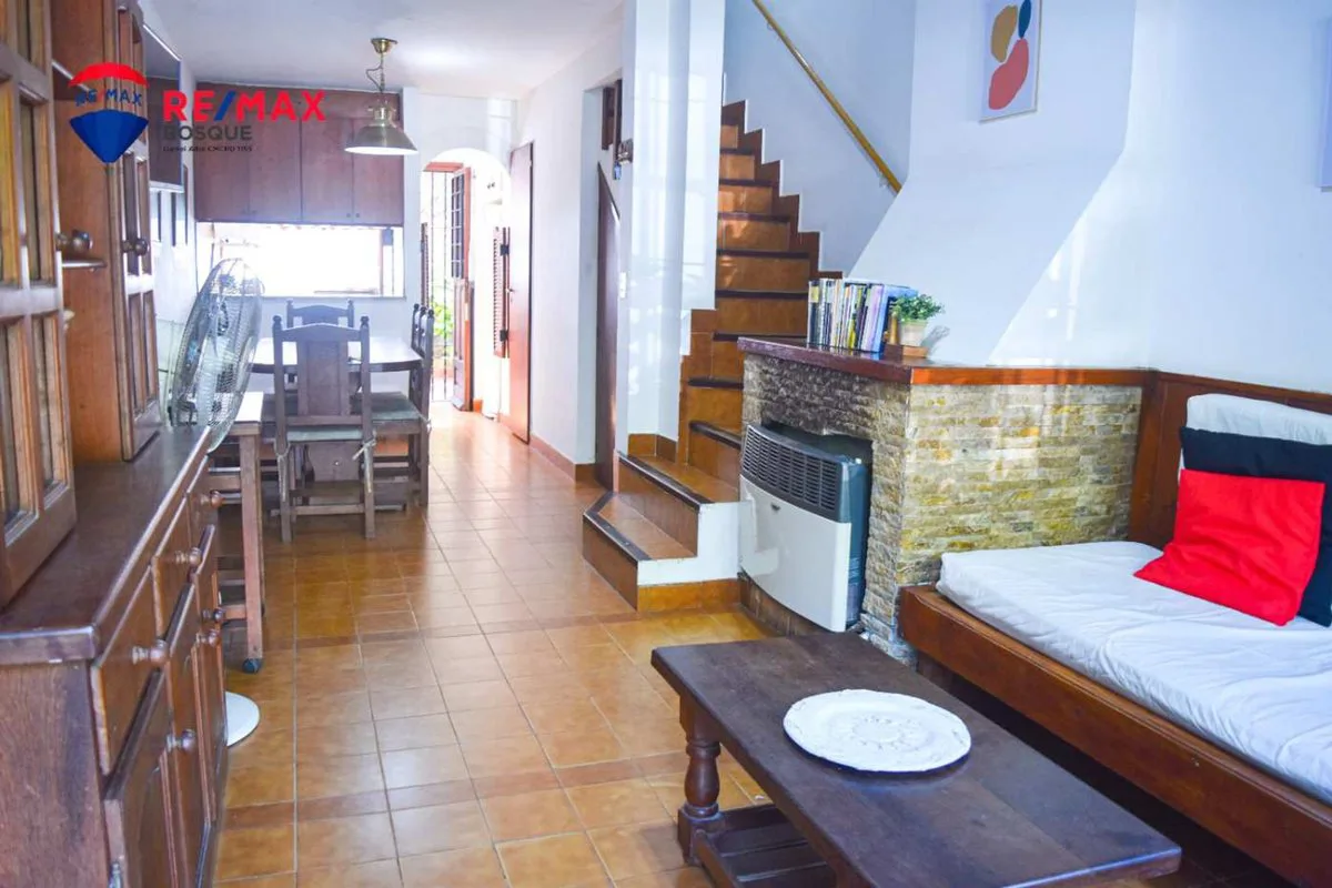 Venta de TRIPLEX  en Pinamar a una cuadra del mar foto 2