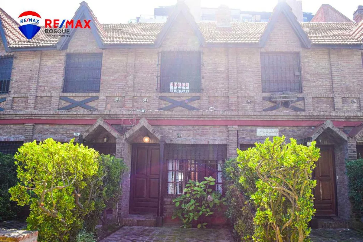 Venta de TRIPLEX  en Pinamar a una cuadra del mar foto 3