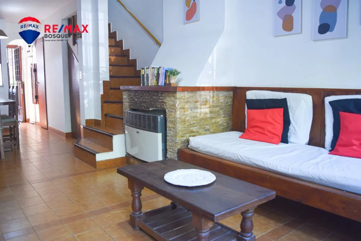 Venta de TRIPLEX  en Pinamar a una cuadra del mar foto 4