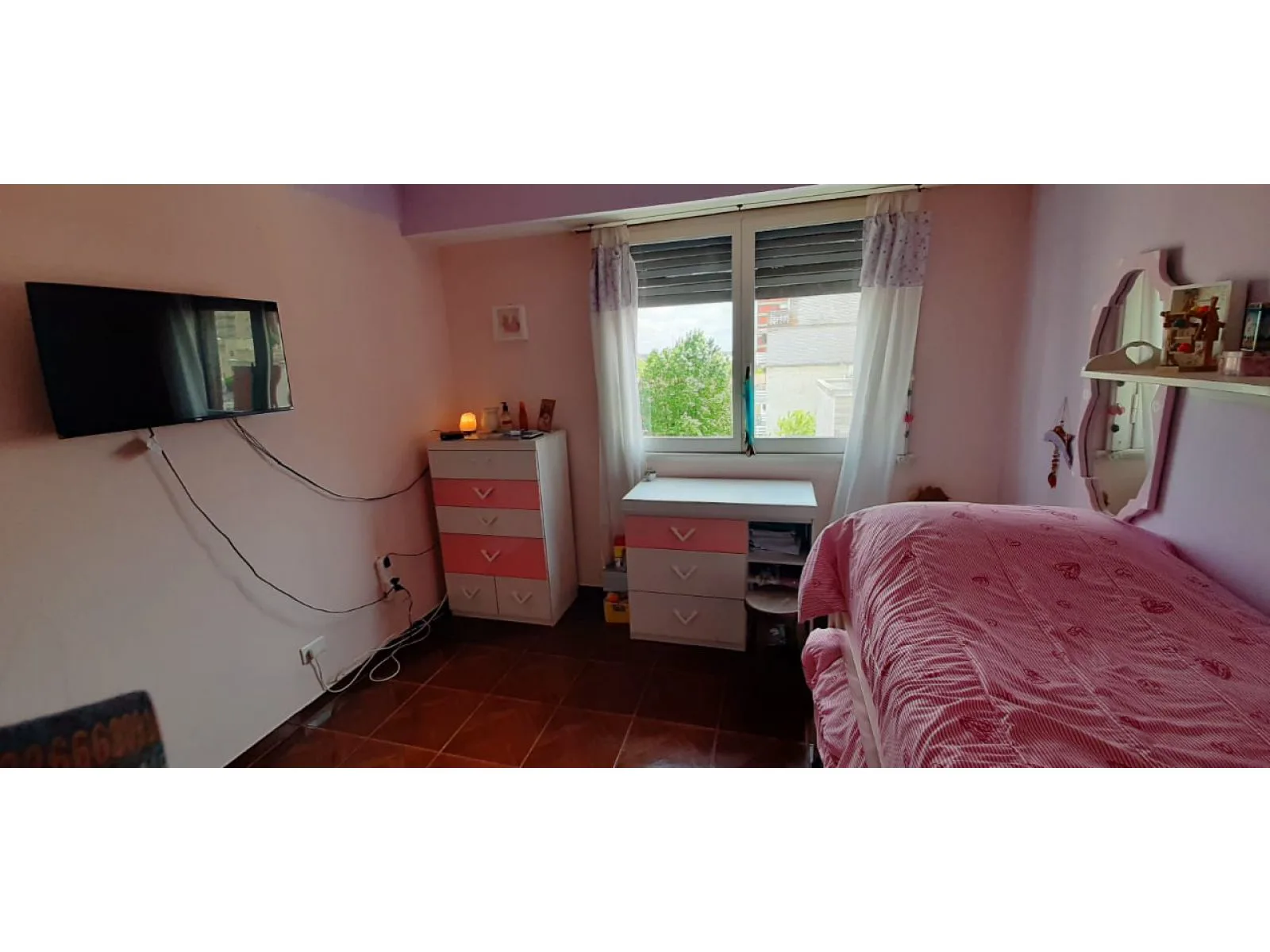 2-Bedroom Apartment with Balcony in Miramar, Alborada II Building – photo 11 of 21