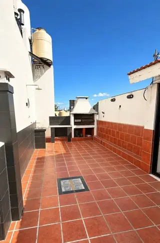 ALQUILER - CASA 4 AMBIENTES CON COCHERA RAMOS MEJIA foto 4