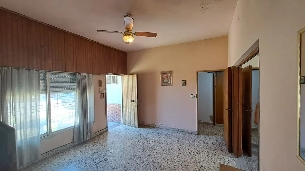CASA 3 AMBIENTES VENTA MERLO CON JARDIN foto 2