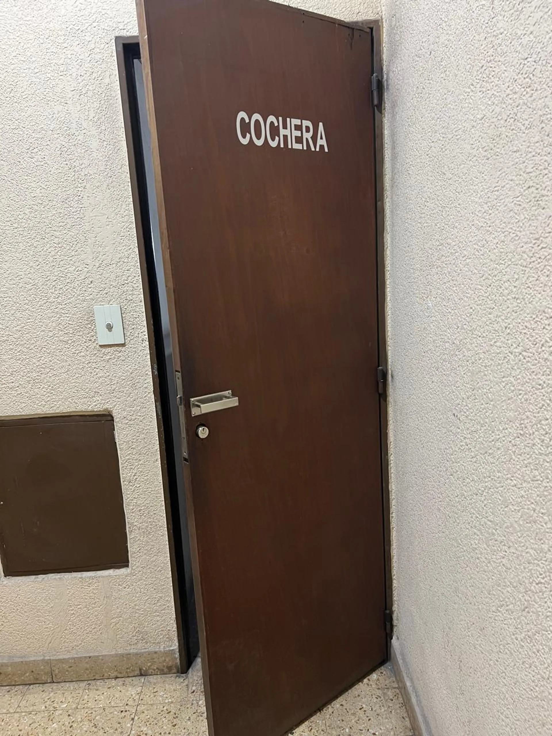 VENTA COCHERA PLENO CENTRO foto 3