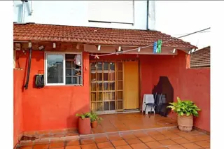 Departamento con patio con parrilla, a 1/2 cuadra UNAHUR, MUY BUENO foto 3