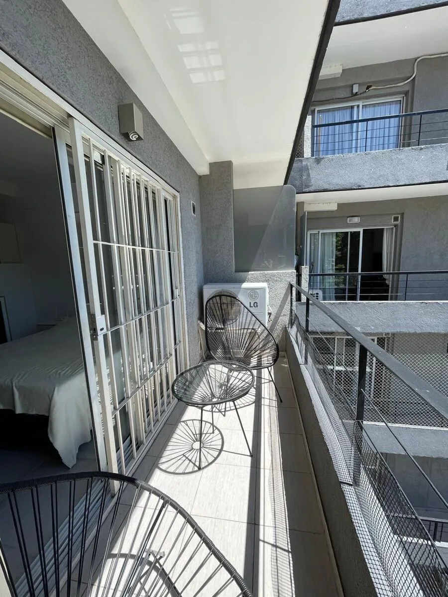 Departamento con Balcón con cochera, Edificio "Pampa Al Lago"Full Amenities. foto 2