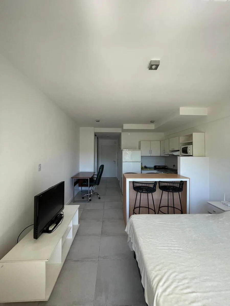 Departamento con Balcón con cochera, Edificio "Pampa Al Lago"Full Amenities. foto 5