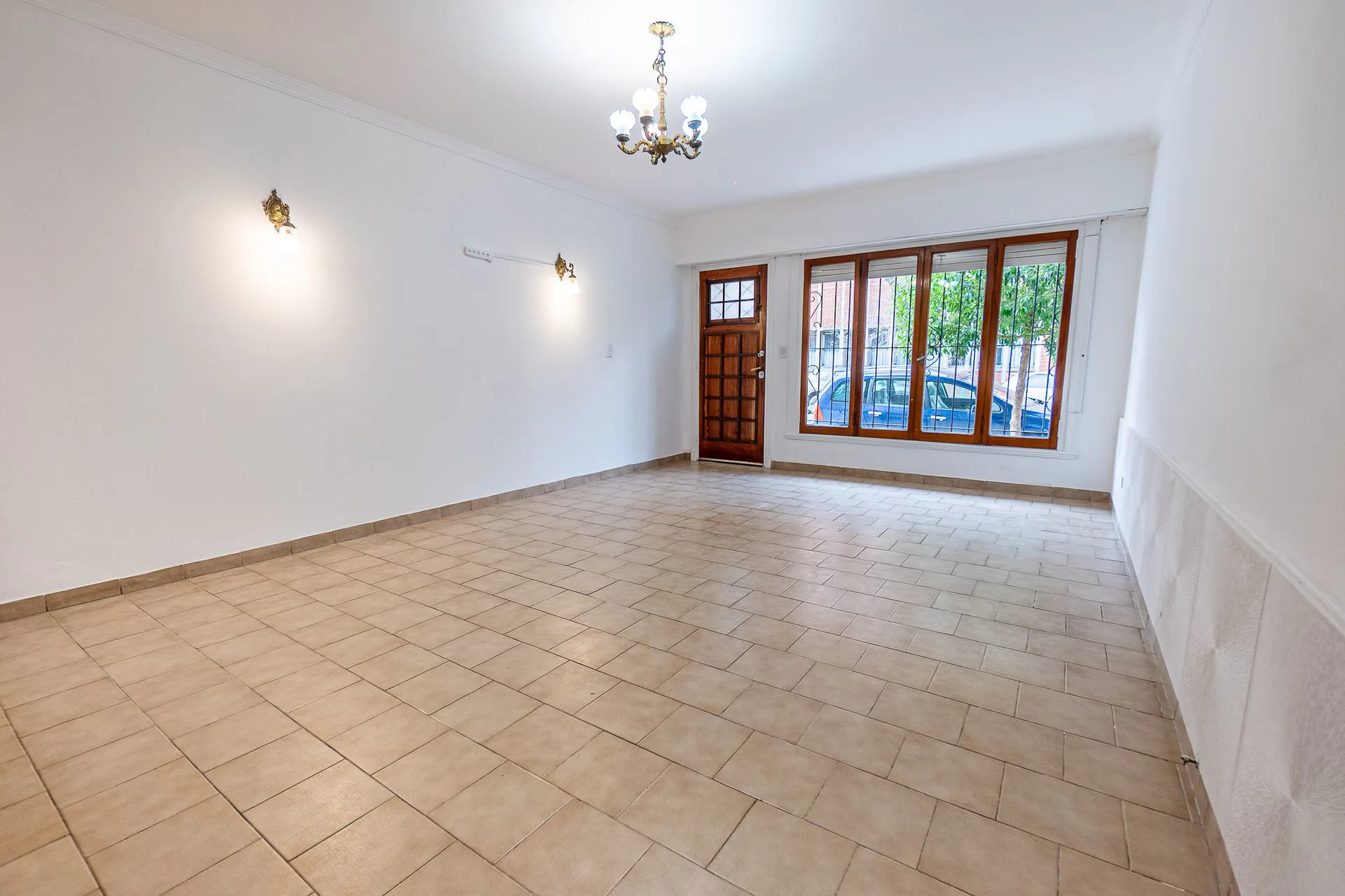 ALQUILER - Casa en PH 4 ambientes - Chauvin foto 2