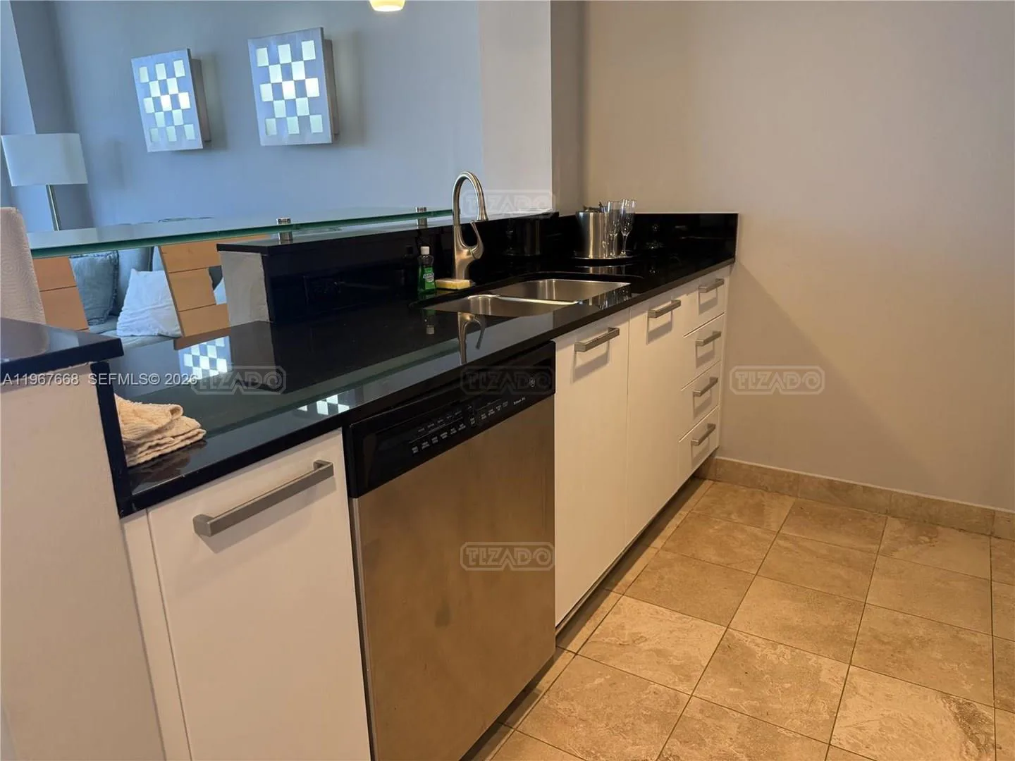 18683 Collins Ave 18600 foto 5