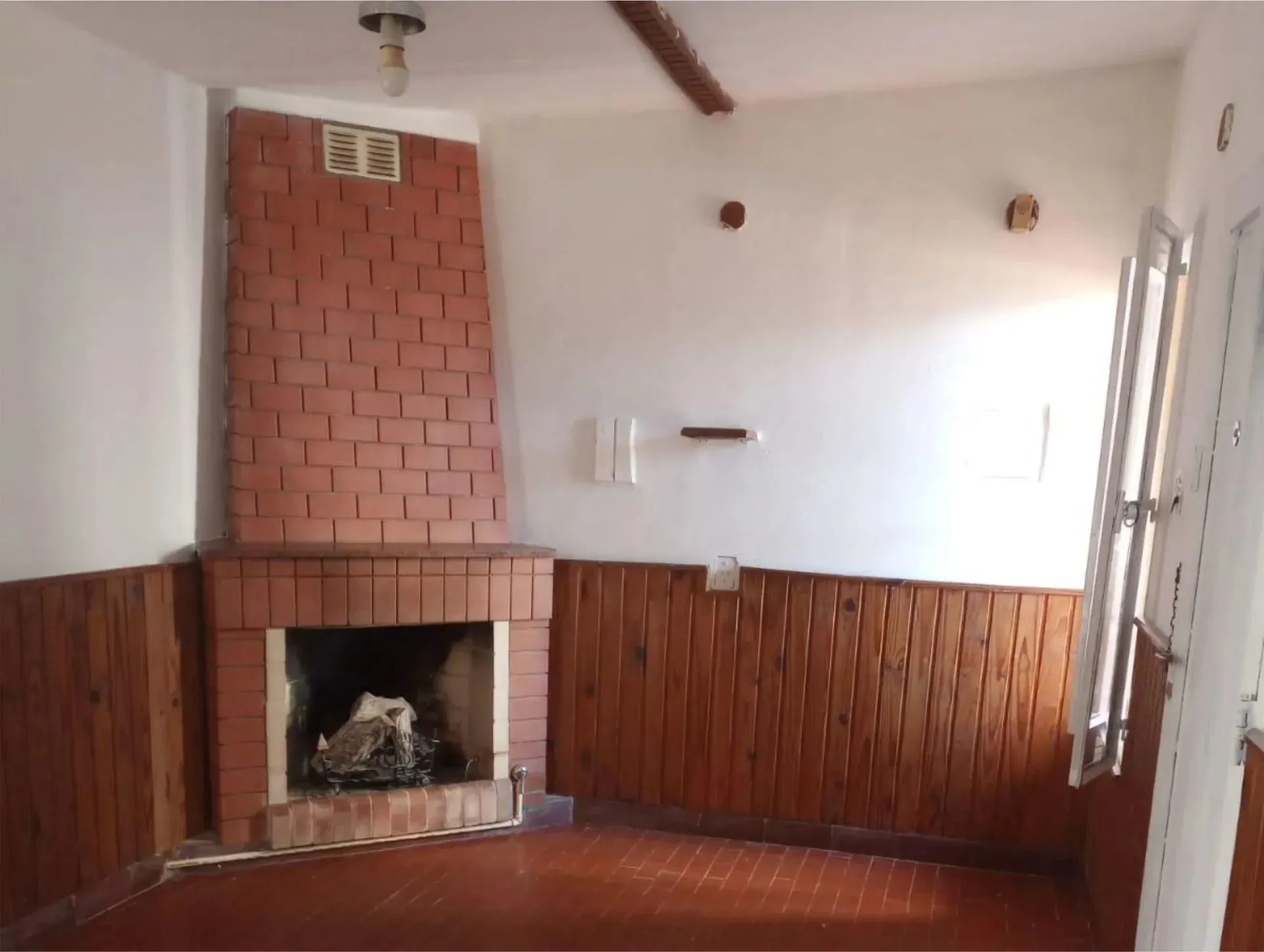 CASA EN VENTA 4 AMBIENTES JUAN MARTIN DE PUEYRRED foto 3
