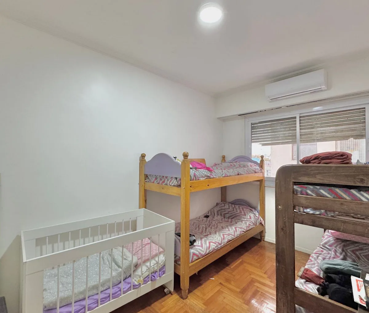 DEPTO 4 AMB EN VENTA CON DEPEND ILUMINADO AL FRENT foto 5