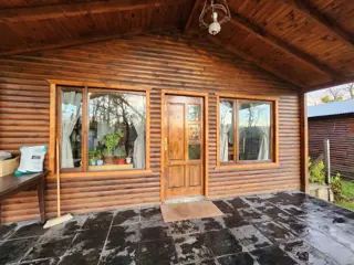 COMPLEJO DE DOS CABAÑAS CON VISTA AL LAGO FAGNANO foto 1