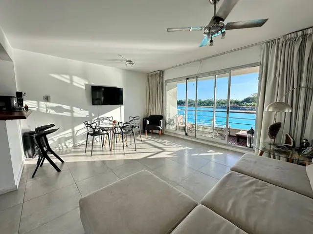 Departamento en venta en lagoon pilar, cochera