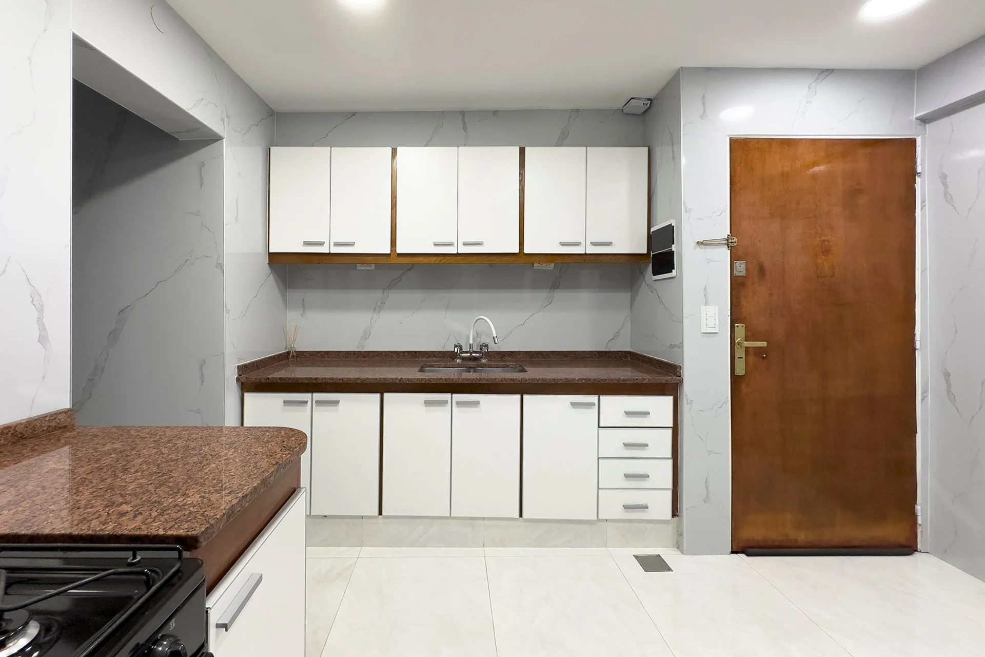 VENTA DEPARTAMENTO 3 AMB Y DEPENDENCIA BALVANERA foto 3