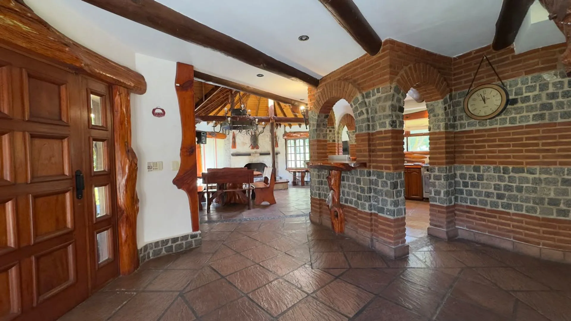 VENTA CHALET 4 AMB PILETA QUINCHO LOS ACANTILADOS foto 4