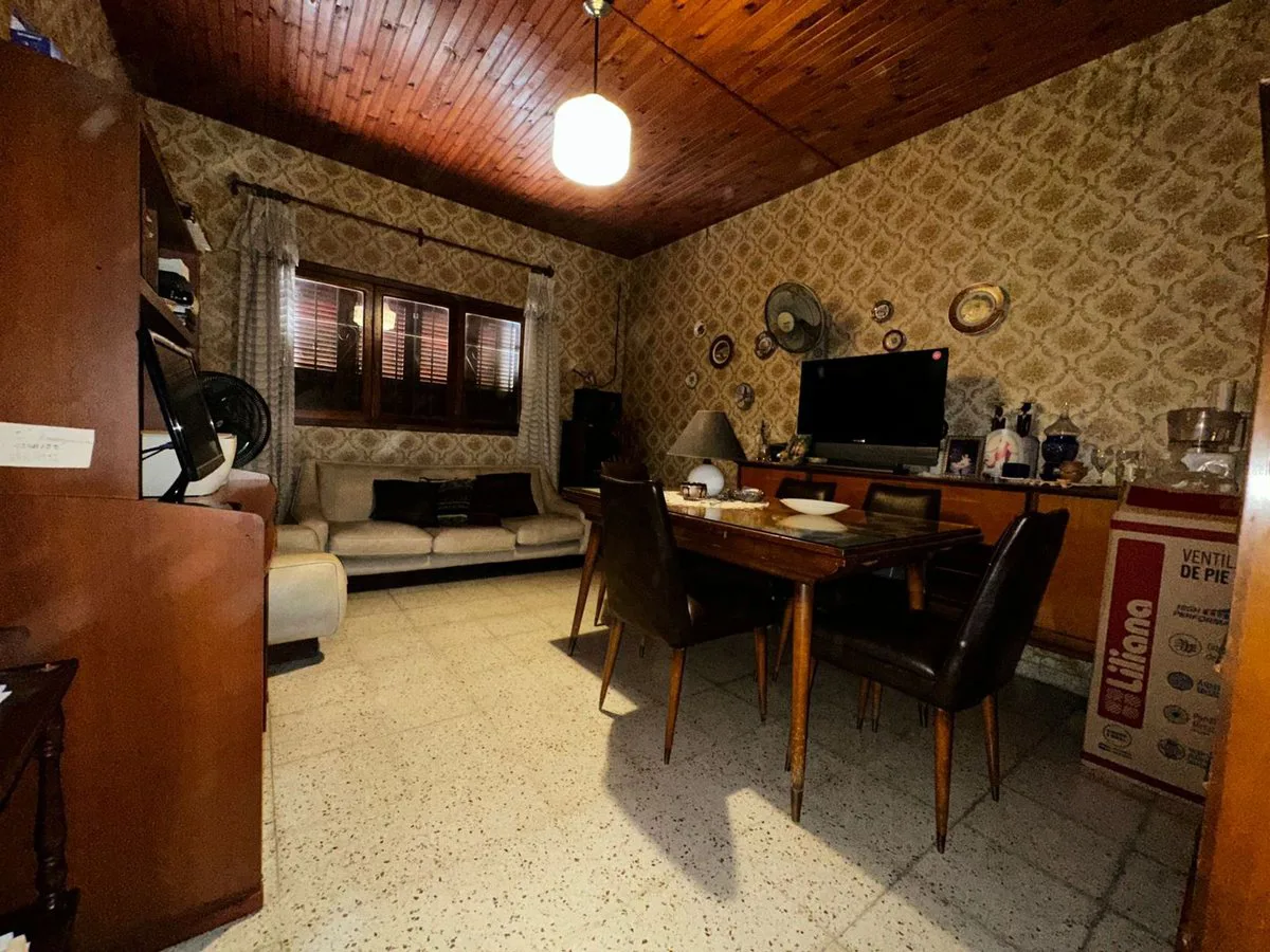 VENTA DE CASA PELLEGRINI Y ROCA foto 4
