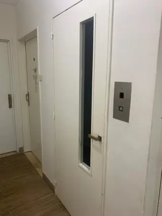 Excelente Dto de 2 amb. casi a estrenar. Bajas Expensas y muy buena ubicacion foto 3