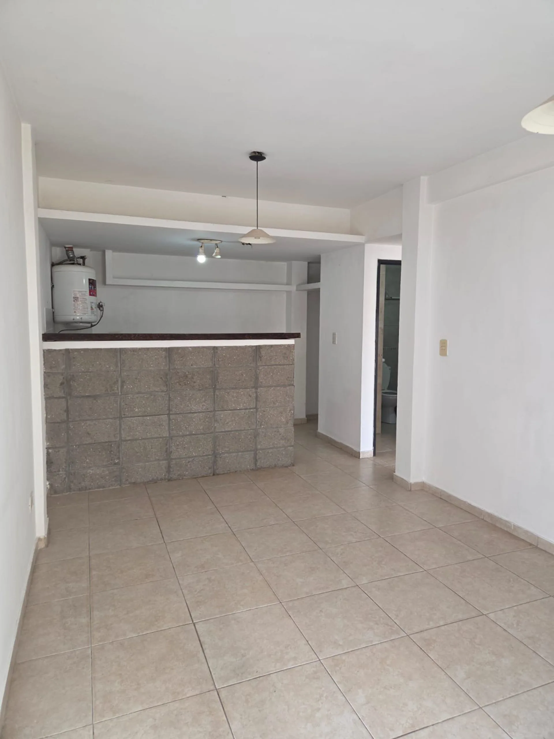 ALQUILER DEPARTAMENTO 2 AMBIENTES MORON COCHERA foto 2