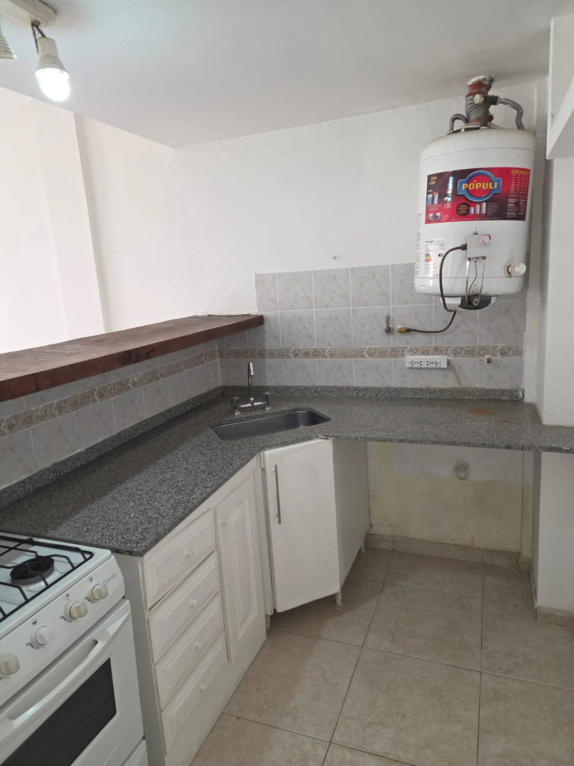 ALQUILER DEPARTAMENTO 2 AMBIENTES MORON COCHERA foto 3