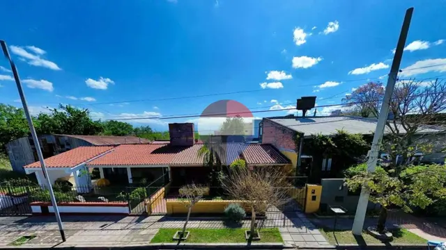 VENTA CASA DE 4 DORMITORIOS EN BAJO LA VIÑA
