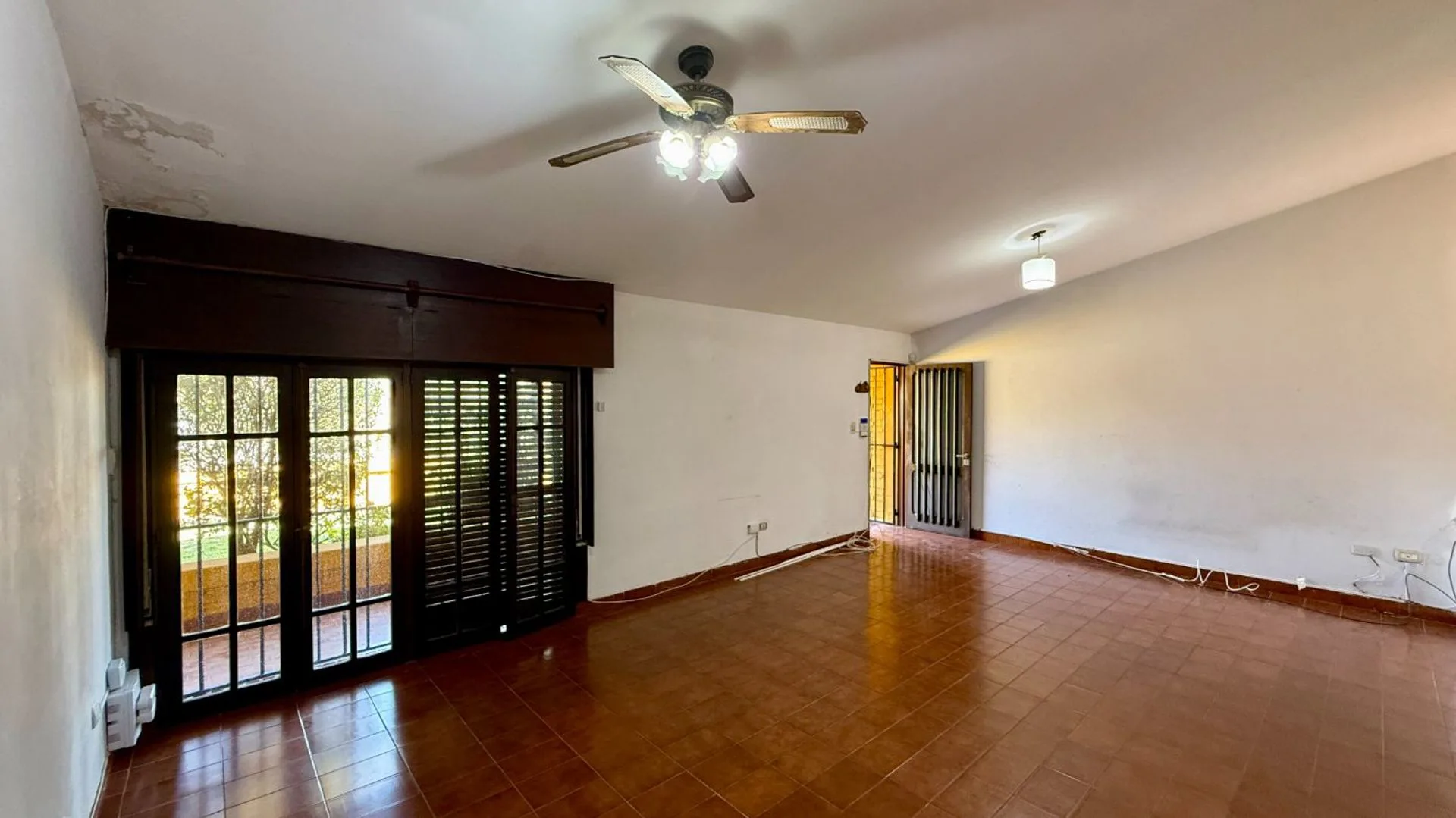 VENTA CASA DE 4 DORMITORIOS EN BAJO LA VIÑA foto 4