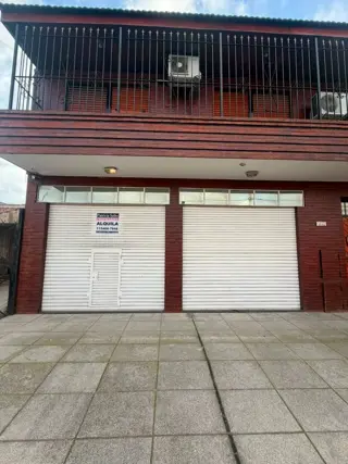 Alquiler local comercial Isidro Casanova foto 2