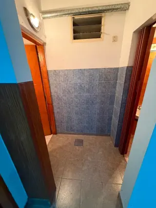 Alquiler local comercial Isidro Casanova foto 5