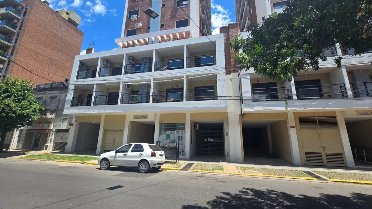COCHERA EN EDIFICIO LATINO XX foto 2