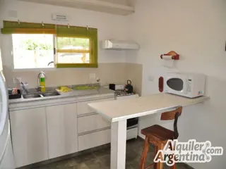 454-Complejo de dos cabañas con increíble vista al lago, construcción nueva , impecable con piscina foto 1