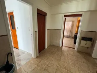 Casa 5 Ambientes con Quincho y Terraza foto 3