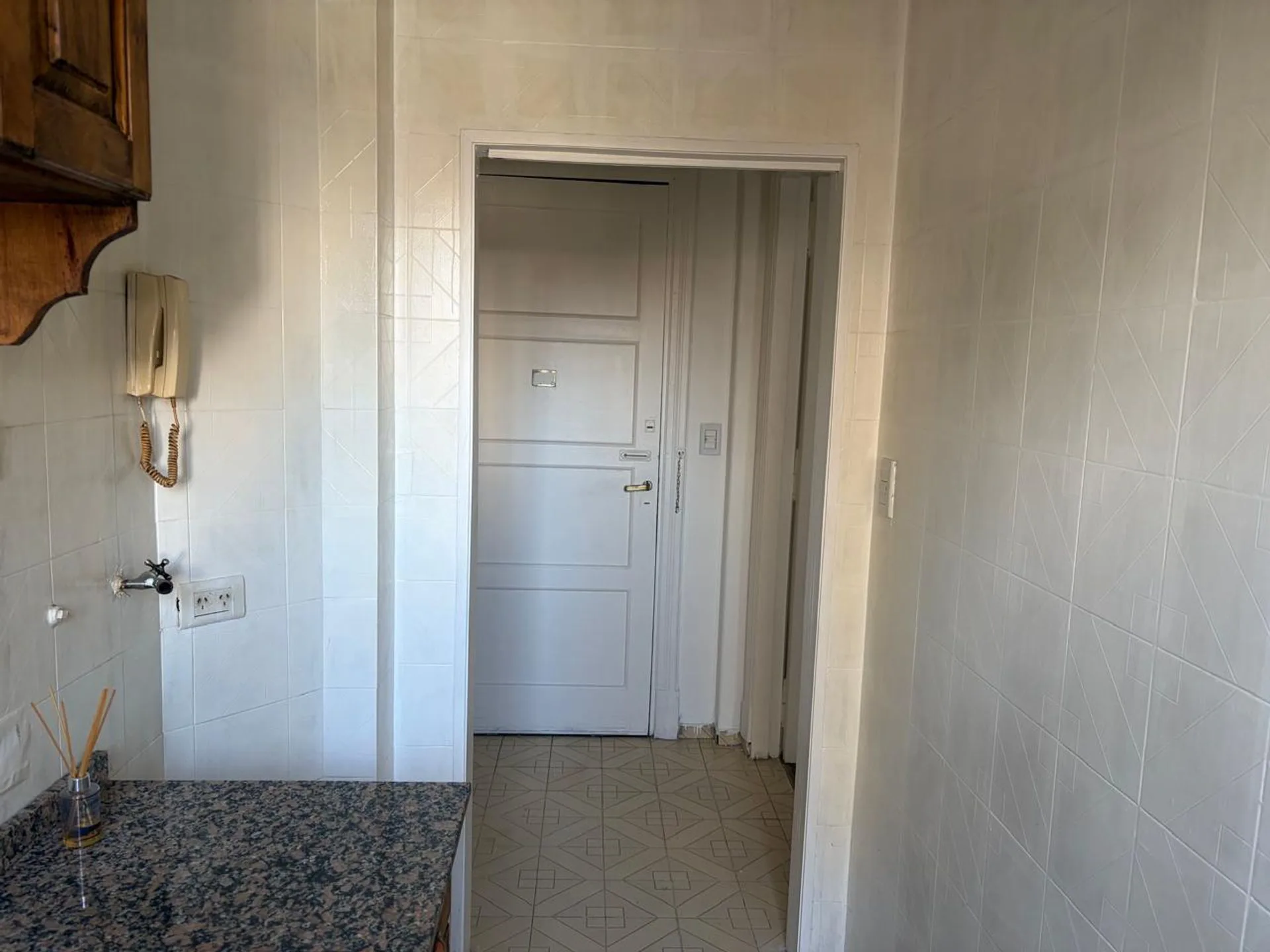 Venta departamento 2 ambientes Paternal foto 4
