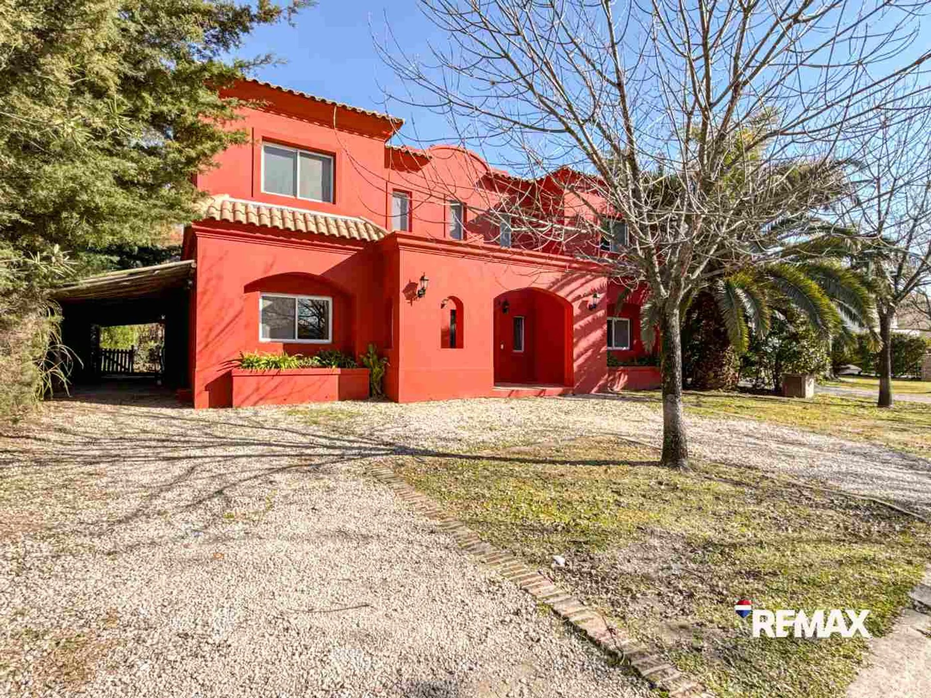 CASA EN VENTA SAN ISIDRO LABRADOR C / PILETA foto 2