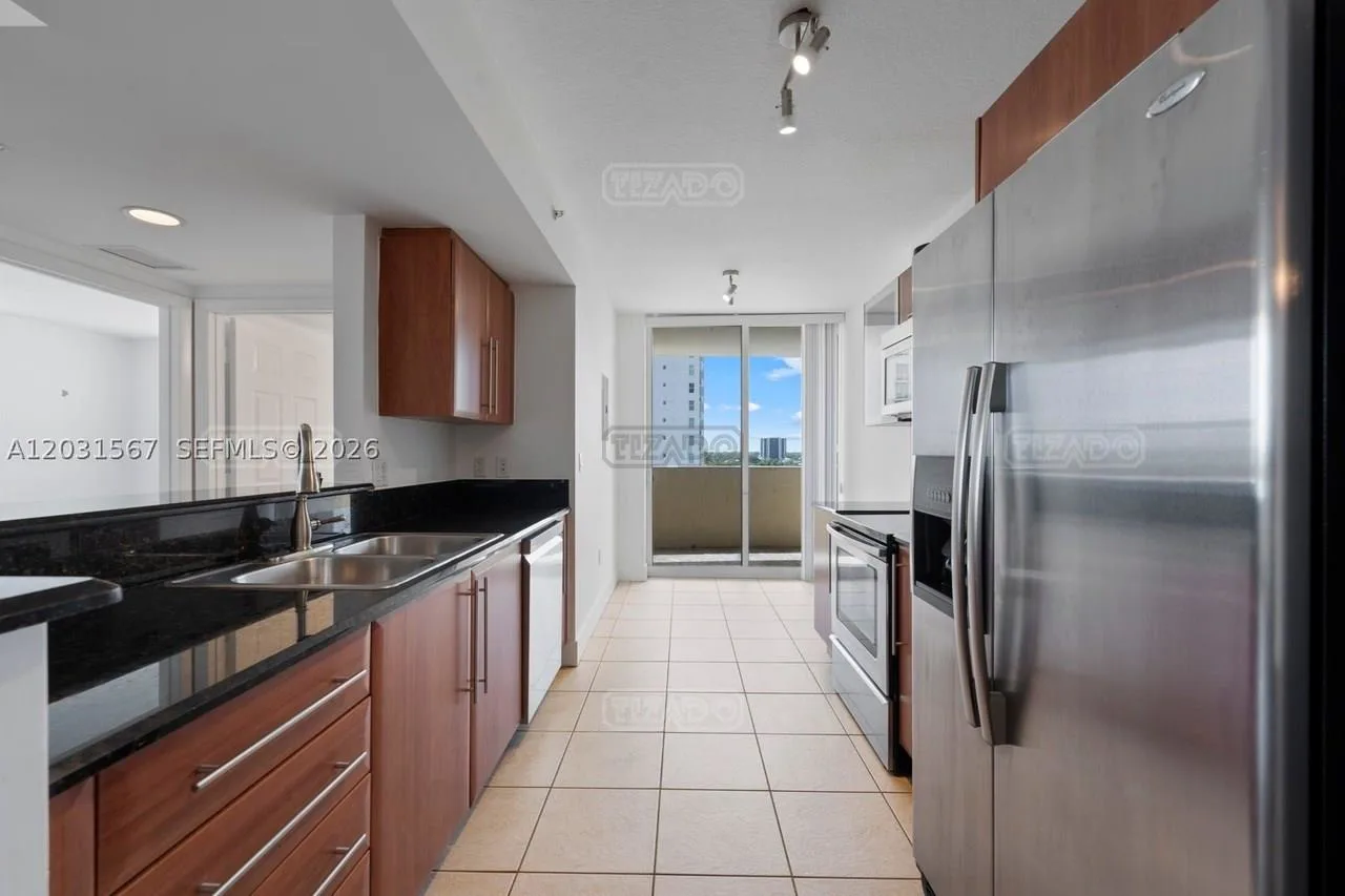3232 SW 22nd Ter #802 3200 foto 4