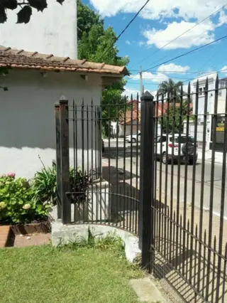 TEMPERLEY: CASA A RECICLAR, CON EXCELENTE UBICACION foto 5
