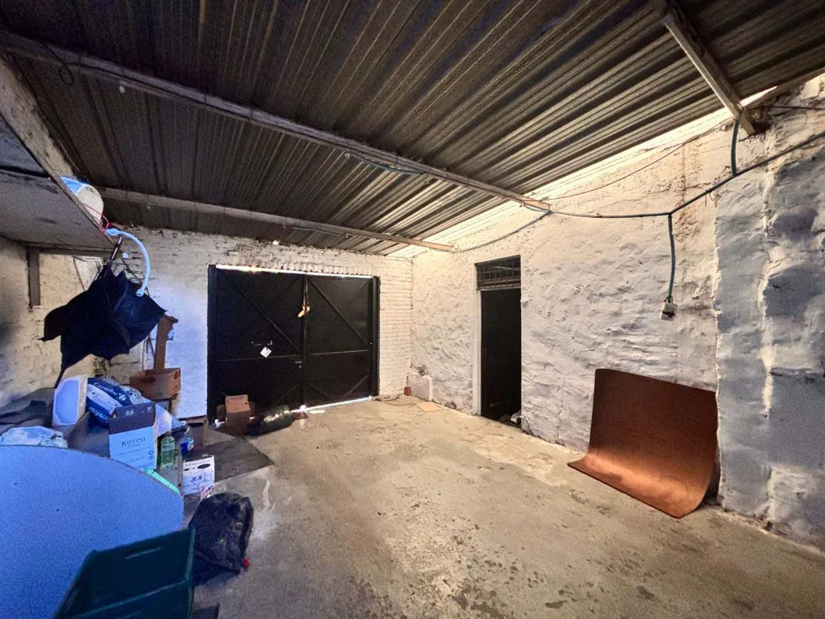 Casa en Venta en Lomas del Mirador a refaccionar foto 2